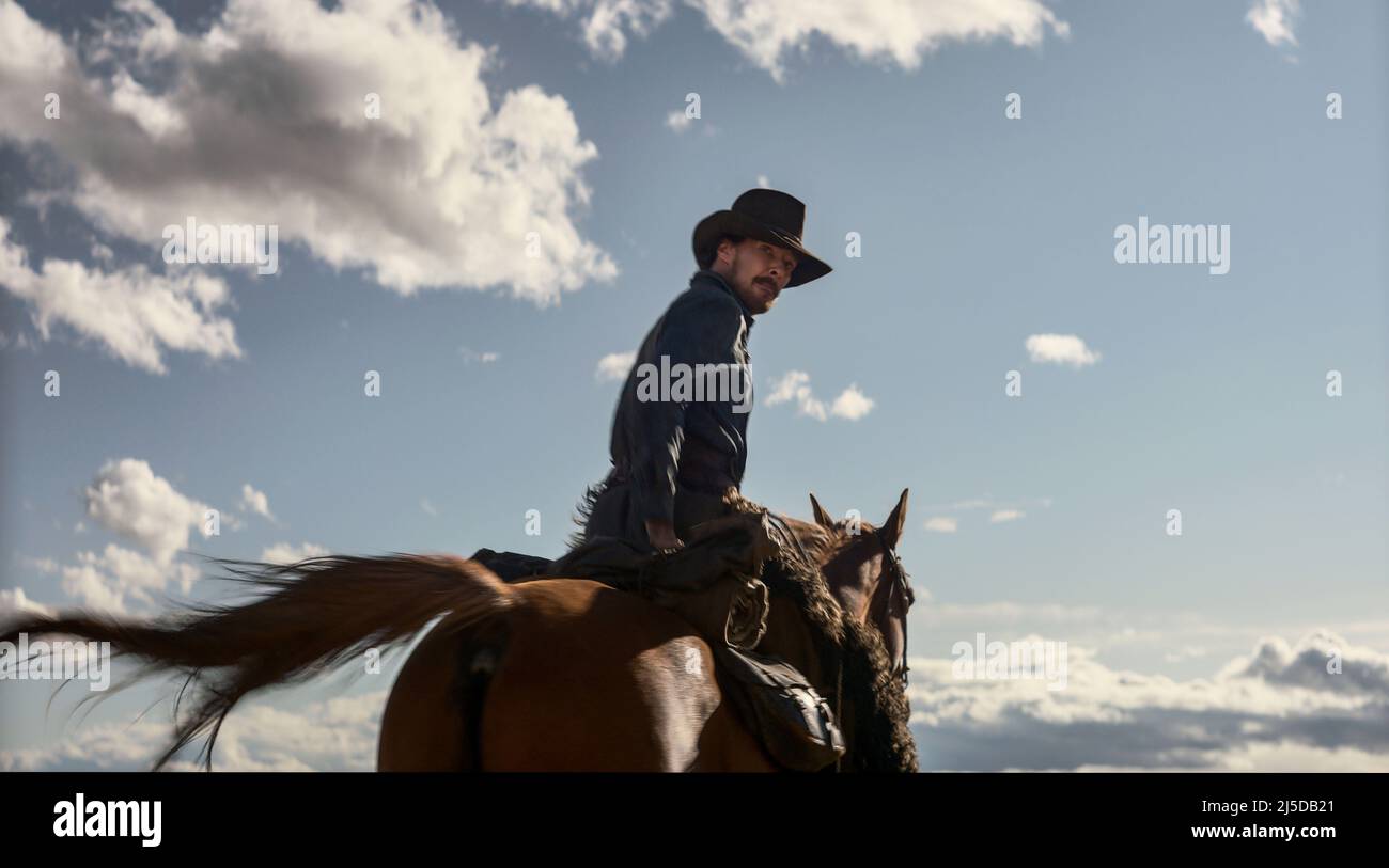 The Power of the Dog Year : 2021 New Zealand / UK / Canada / Australia Director : Jane Campion Benedict Cumberbatch Stock Photo