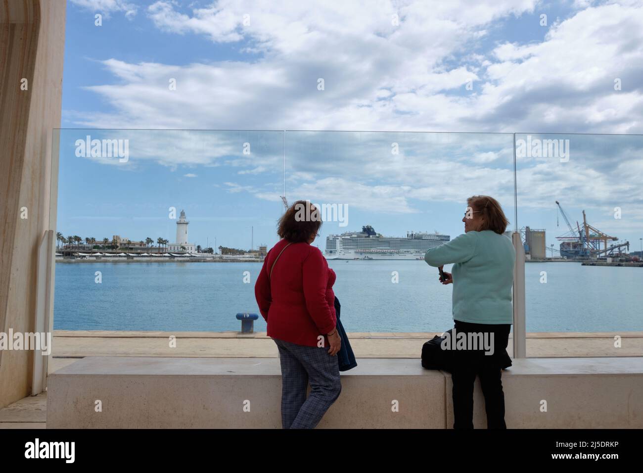 Two old women hi-res stock photography and images - Alamy