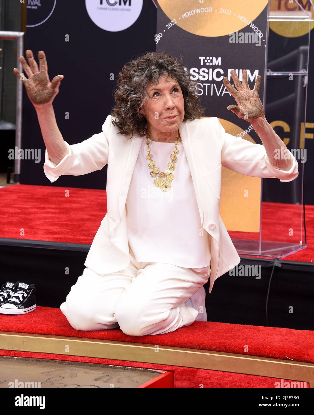 Lily Tomlin's Hand and Footprint Ceremony Stock Photo - Alamy