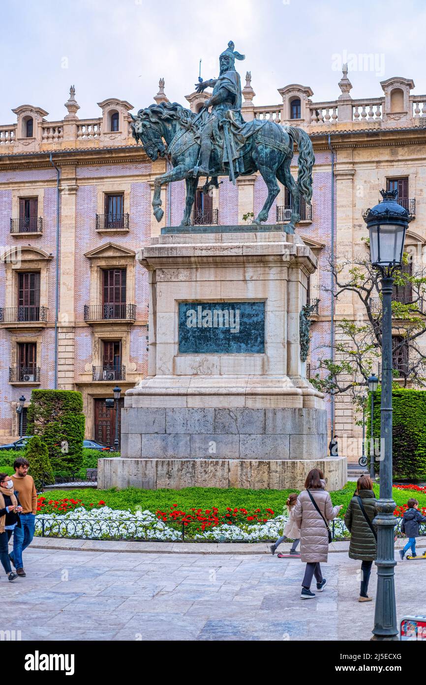 Statue of King Jaime I . Daily Life in Valencia, Spain, 2022 Stock Photo