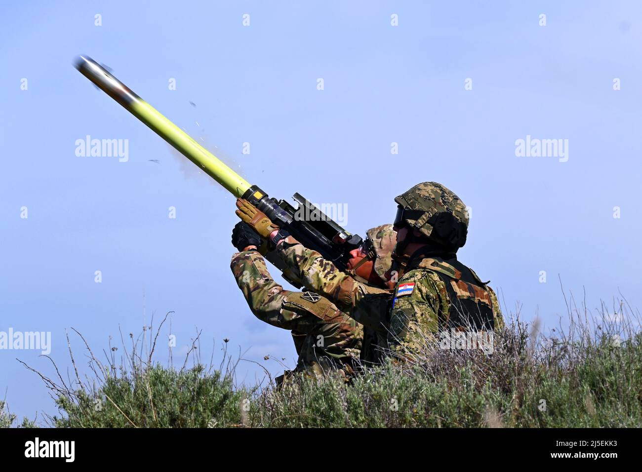 Croatia. 8th Apr, 2022. (From left to right) U.S. Army Staff Sgt. Surya Laller, 5th Battalion, 4th Air Defense Artillery Regiment, U.S. Army Capt. Mitchel Hess, 173rd Airborne Brigade and Croatian Army 2nd lt. Jure Brkic, Croatian Air Defense Regiment fire an FIM-92 Stinger as part of exercise Shield 22, April 8, 2022 in Pula, Croatia. Exercise Shield is an annual Croatian air defense exercise that aims at strengthening the execution of the Air Defense tasks against low and medium altitude moving targets. During the exercise, the 173rd Airborne Brigade and Croatian Air Defense Regiment joi Stock Photo