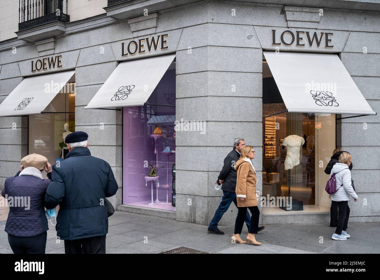 Loewe shop luxury brand