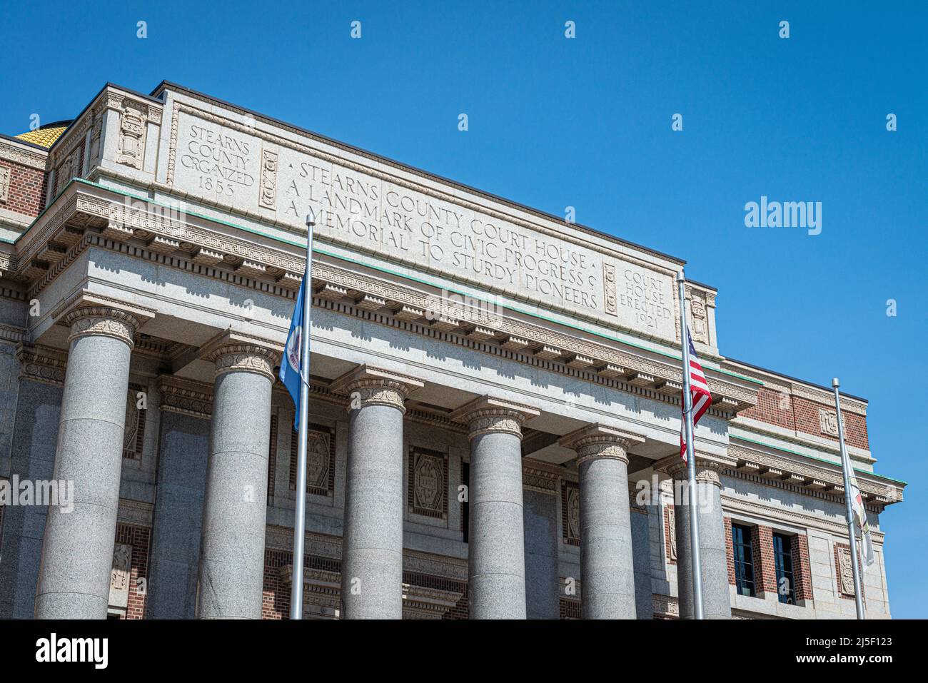 SAINT CLOUD, MINNESOTA - February 19, 2022: the Stearns County Courthouse, located at 725 Courthouse Square, is photographed. Stock Photo