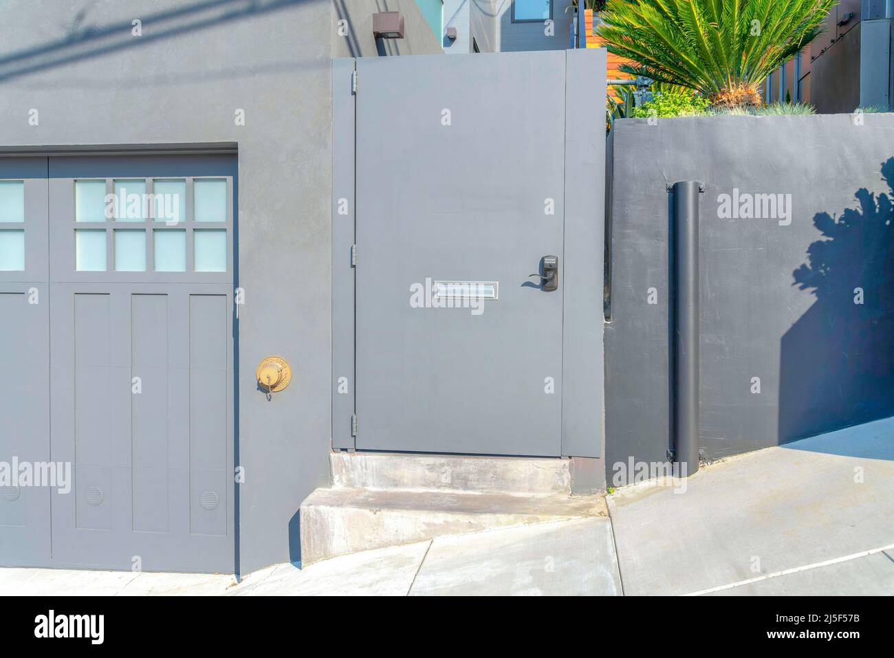 Side hinged gate hires stock photography and images Alamy