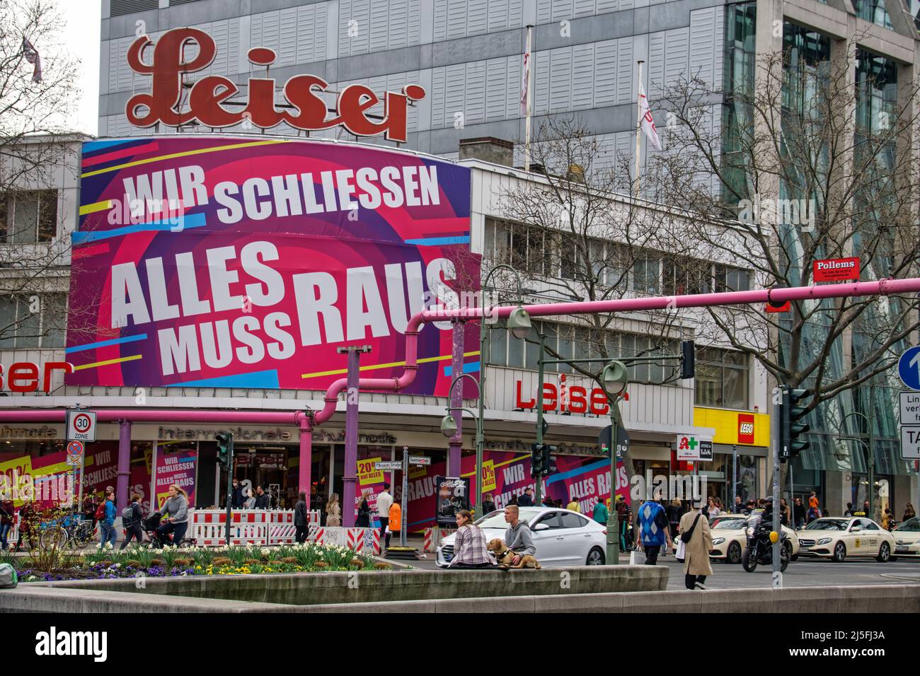 Legendäres Schuhhaus Leiser am Tauenzien in Berlin gibt Geschäft auf. Grund tiefgreifender Wandel im Einzelhandel . Stock Photo