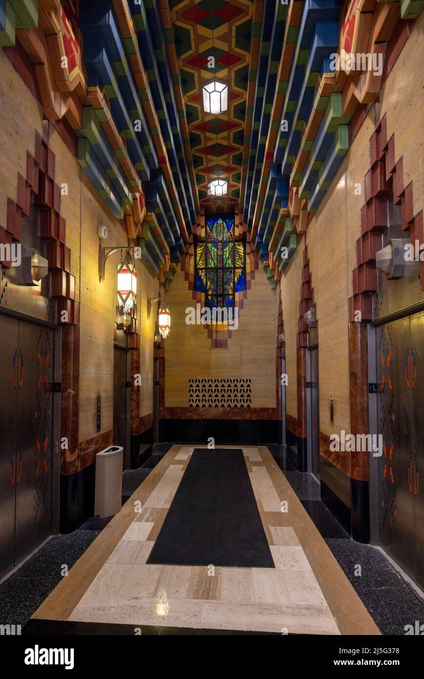 the Guardian Building landmark skyscraper 500 Griswold Street, Detroit