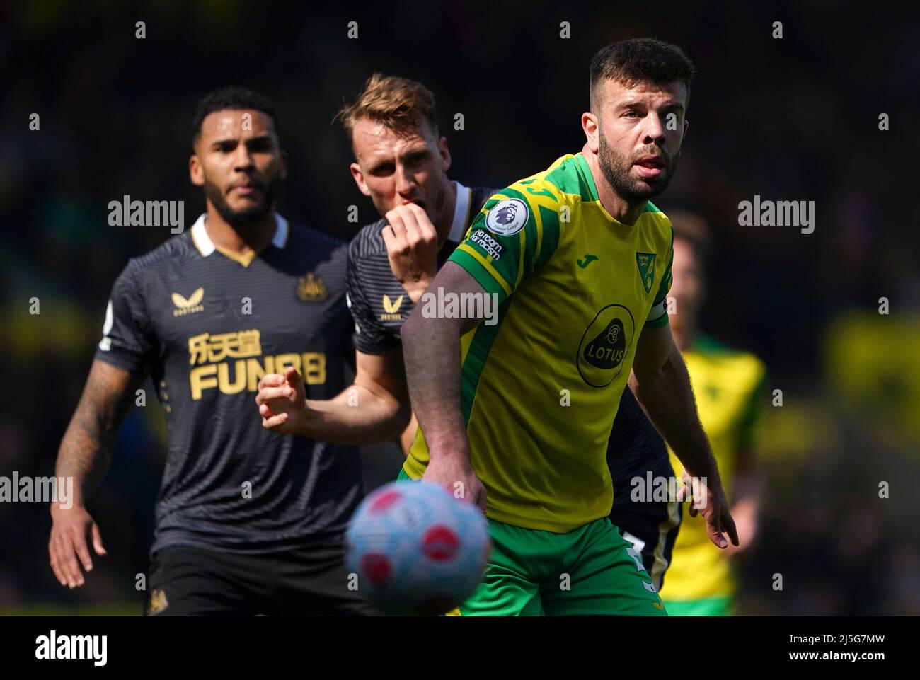 Norwich City's Grant Hanley in action during the Premier League match at Carrow Road, Norwich. Picture date: Saturday April 23, 2022. Stock Photo