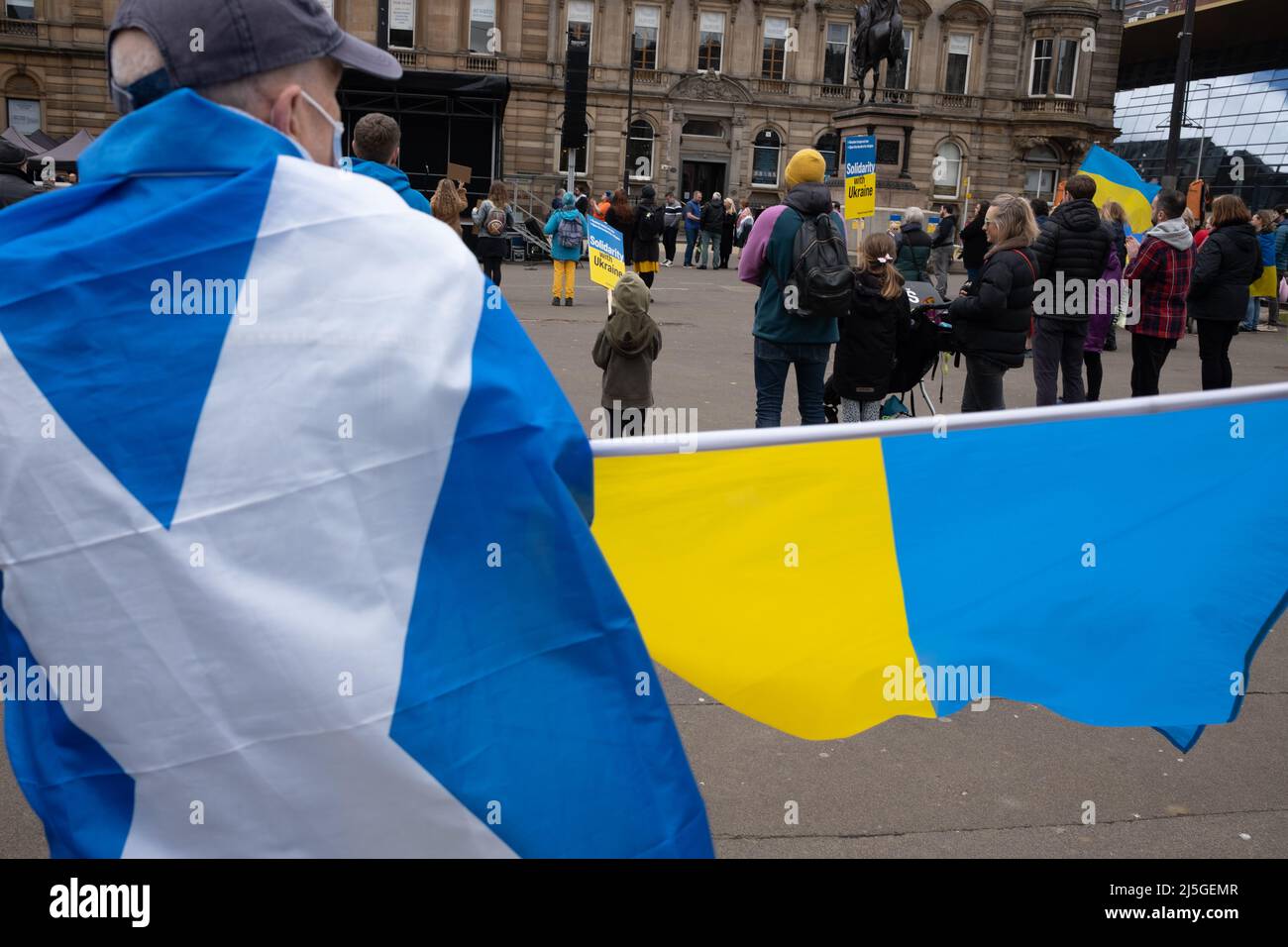 Pro-Ukraine rally, in George Square, in Glasgow, Scotland, 9 April 2022. Stock Photo