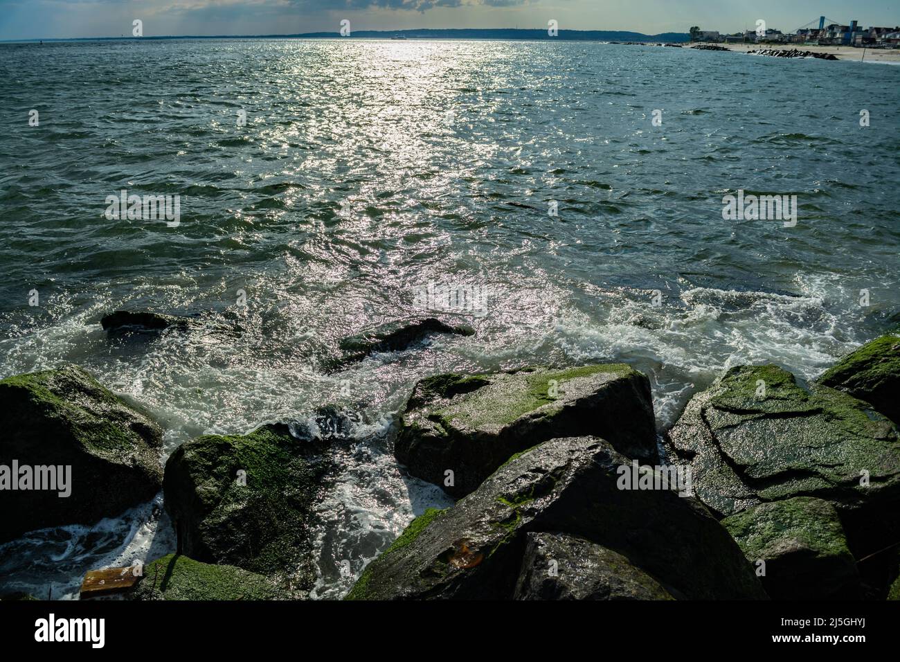 Stone Splashing Stone splashing water algae hi-res stock photography and images - Alamy
