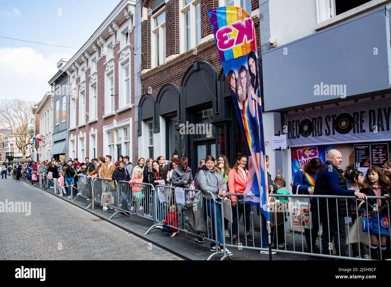 2022-04-23 10:37:13 BERGEN OP ZOOM - The Belgian girl group K3 will sign their new album Waterfall during Record Store Day. Many fans, both very young and older, stood in a line of more than a hundred meters for a long time, but for many it was well worth the wait. ANP KIPPA PAUL BERGEN netherlands out - belgium out Stock Photo