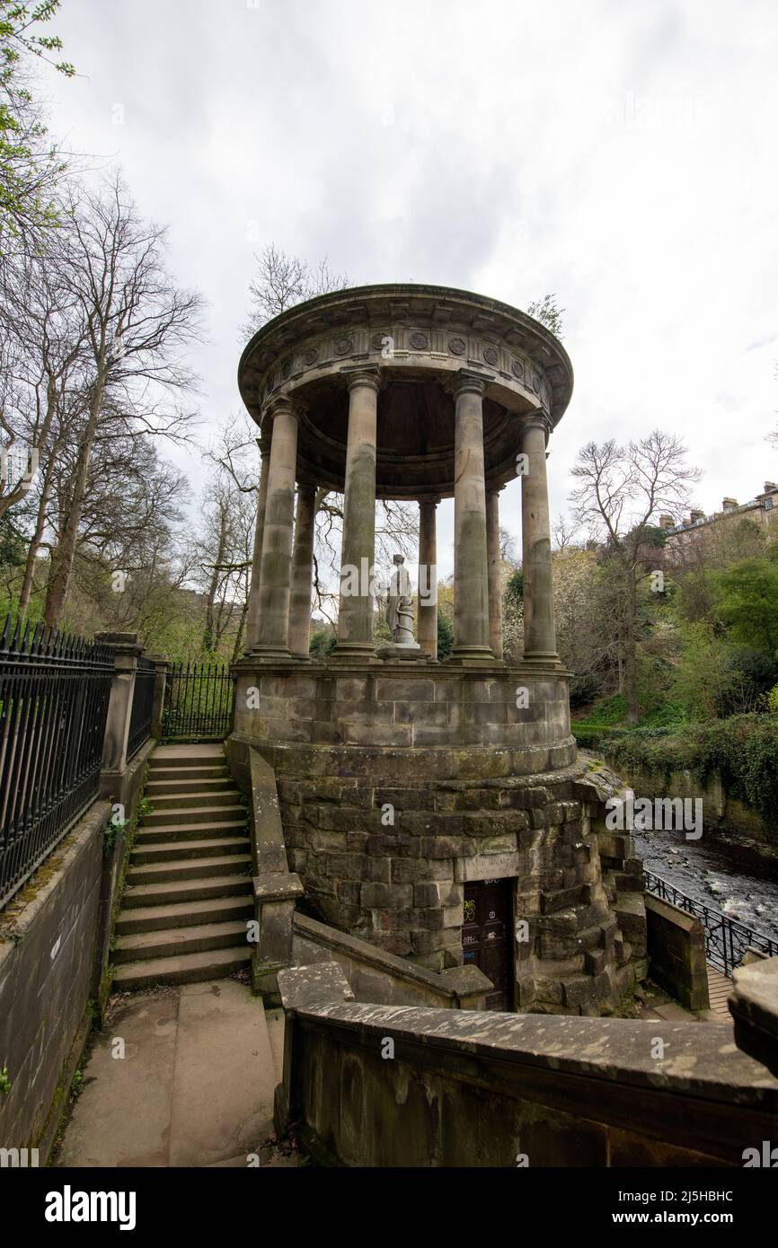 St Bernard's Well A beautiful GrecoRoman structure houses a well once