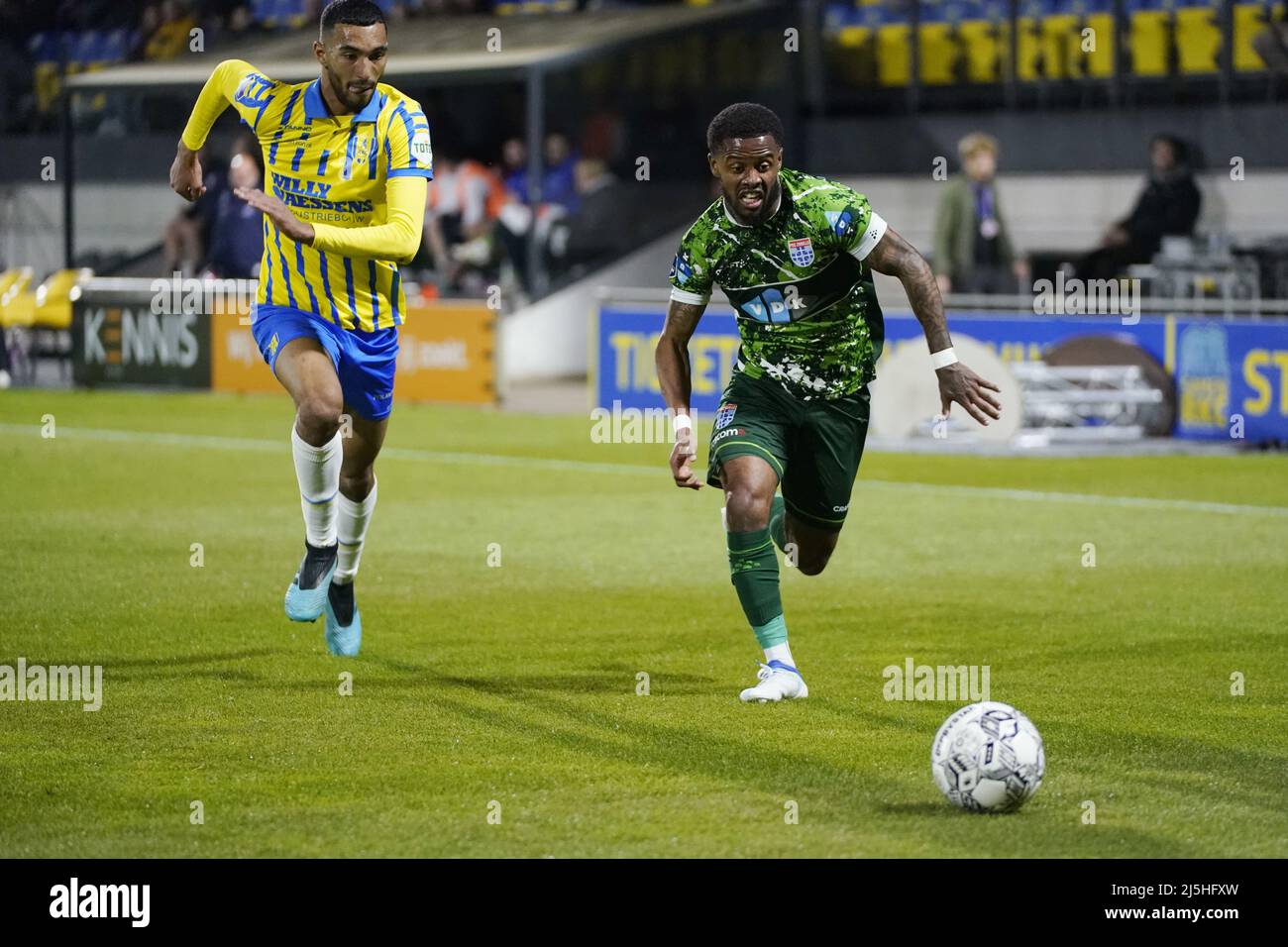 WAALWIJK (lr) Yassin Oukili of RKC Waalwijk, Paal or PEC