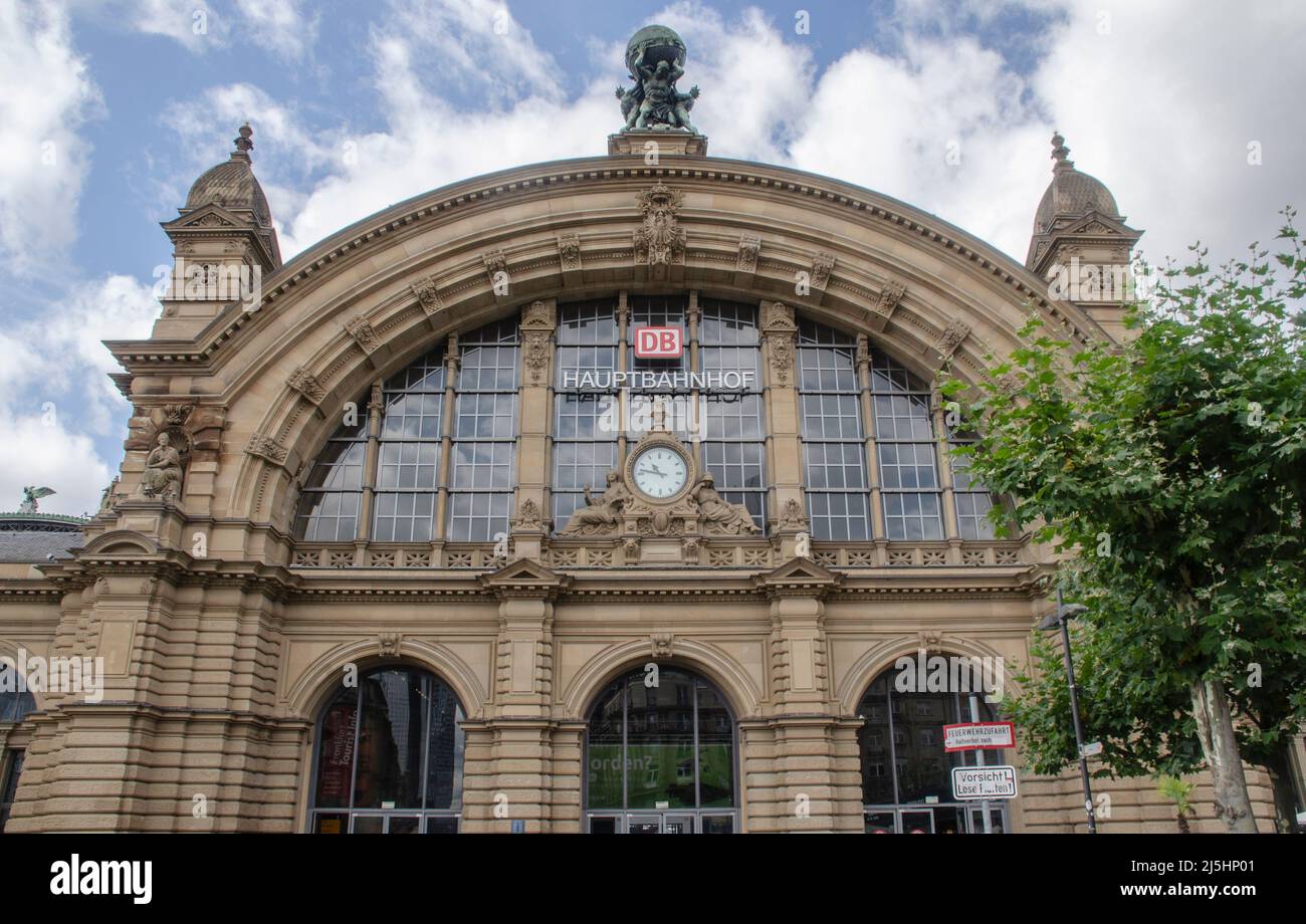 Frankfurt- Frankfurt (Main) Hauptbahnhof ist der größte Bahnhof in ...