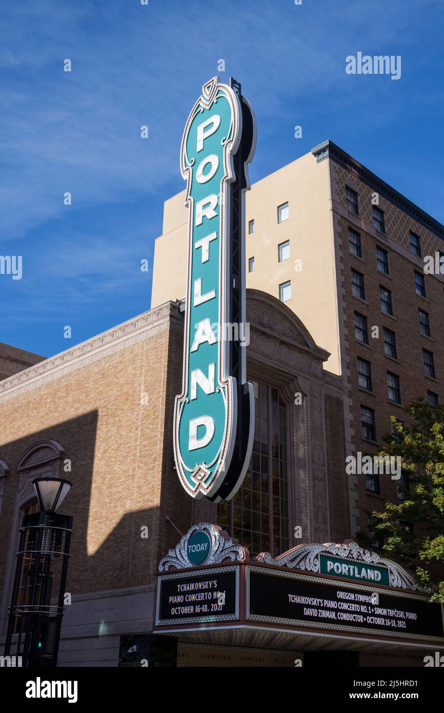 portland-sign-on-the-arlene-schnitzer-concert-hall-in-portland-oregon