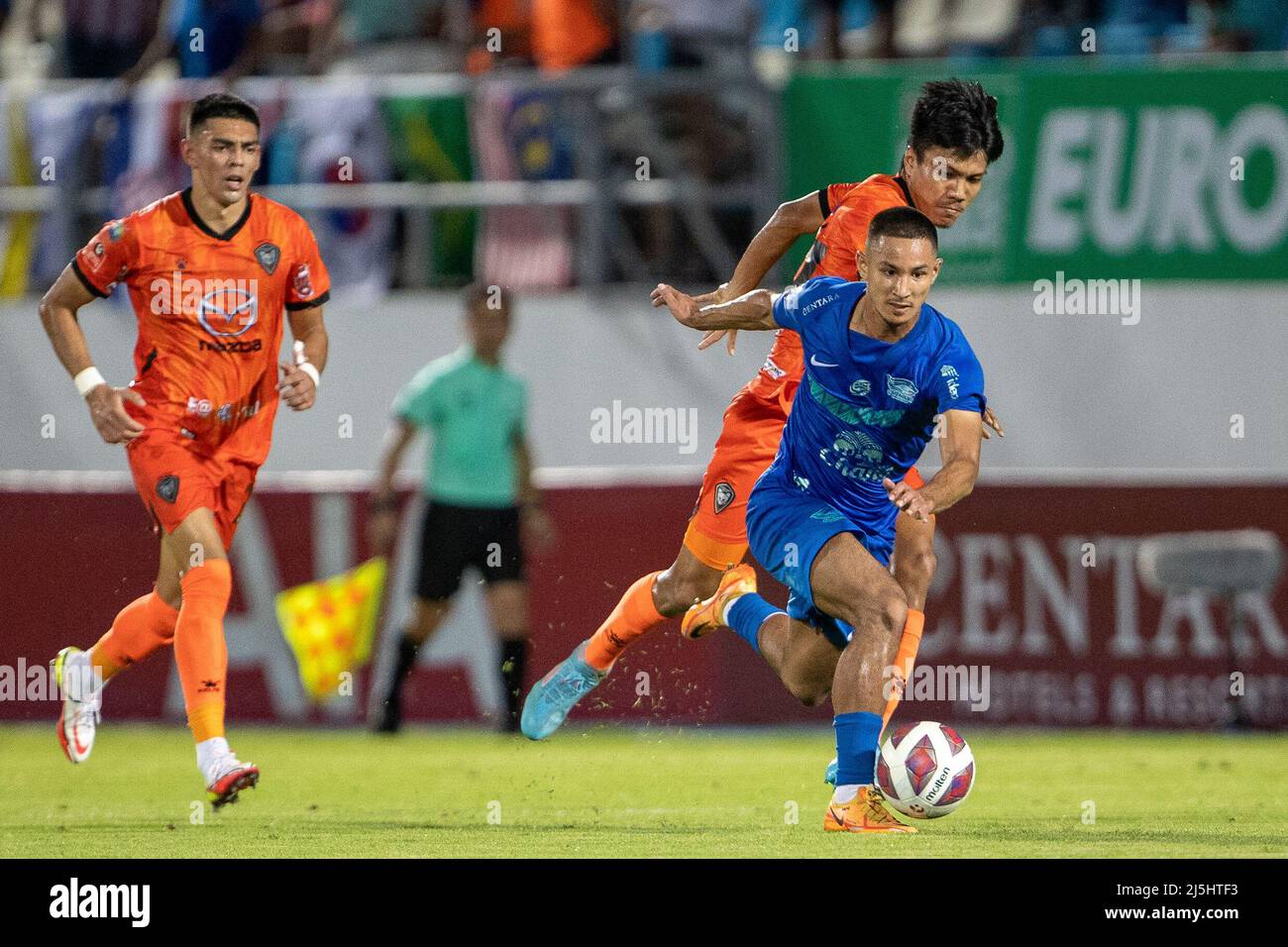 Chonburi Thailand April 23 Faiq Jefri Bolkiah Of Chonburi Fc And Thiti Thum Of Nakhon Ratchasima F C During The Thai Premier League Match Between Chonburi F C And Nakhon Ratchasima F C At