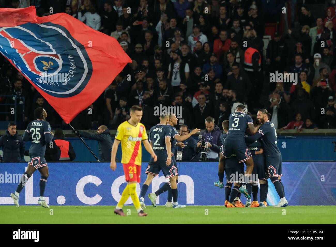 Paris, France. 24th Apr, 2022. Joy of PSG Team after the goal of LIONEL MESSI Forward of PSG in action during the French championship soccer, Ligue 1 Uber Eats, between Paris Saint Germain and Lens at Parc des Princes Stadium - Paris France.Draw between Paris SG and Lens 1:1.PSG won the 2022 French football championship. (Credit Image: © Pierre Stevenin/ZUMA Press Wire) Stock Photo