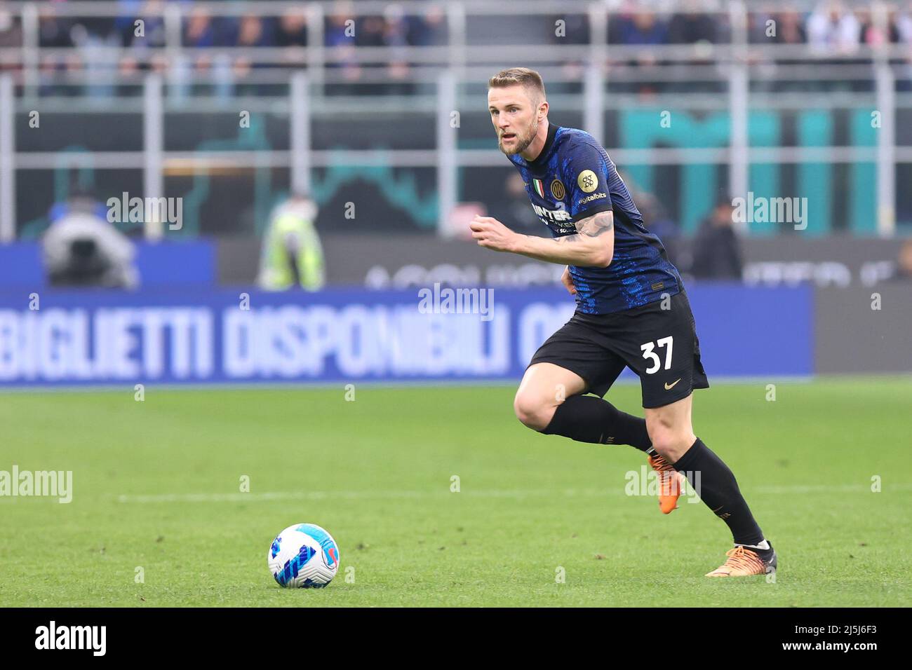 Milan skriniar defender of inter hi-res stock photography and images - Alamy