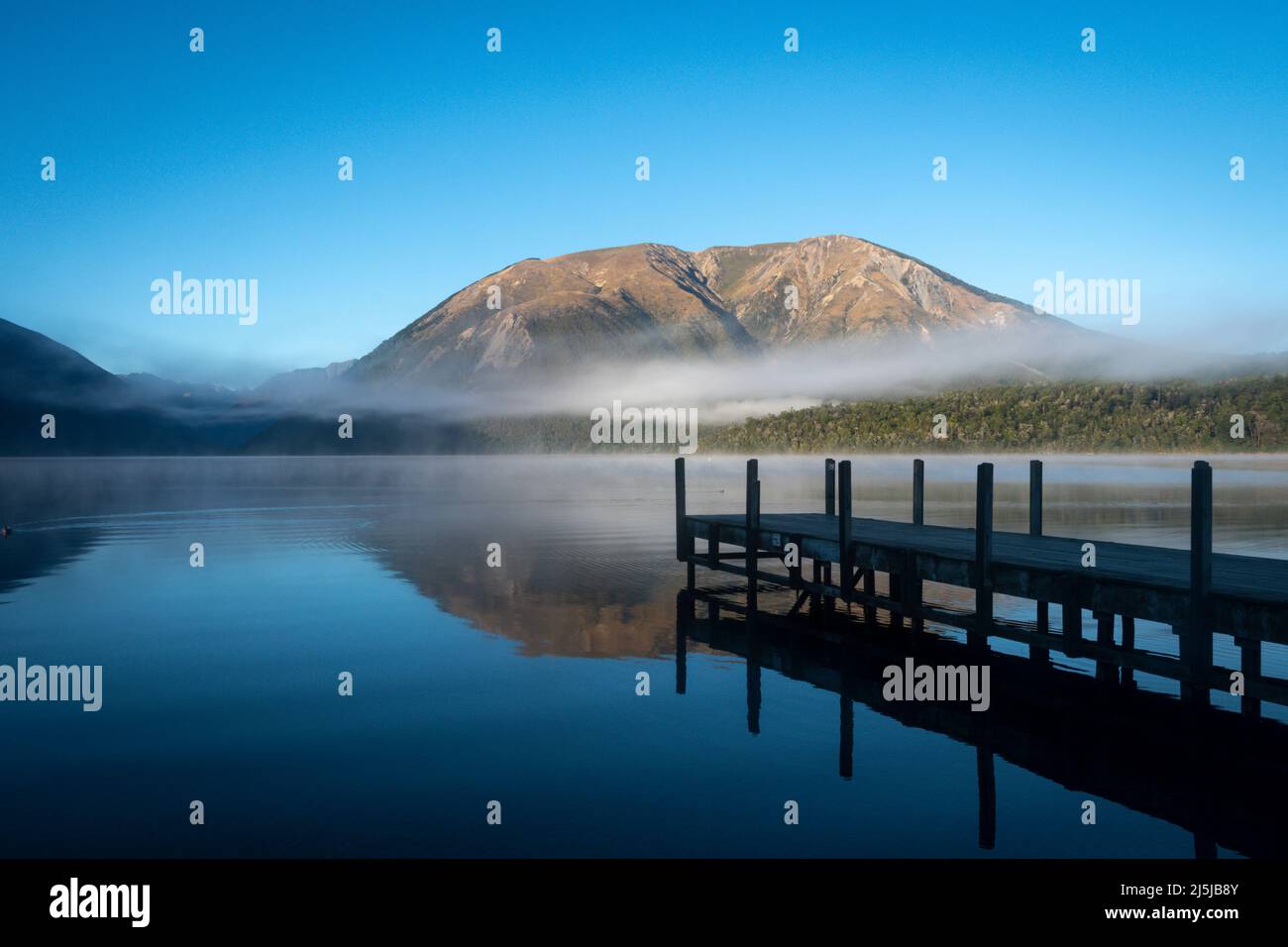 Lake Rotoiti Lake Rotoiti, Nelson Lakes National Park, South Island, New Zealand ...