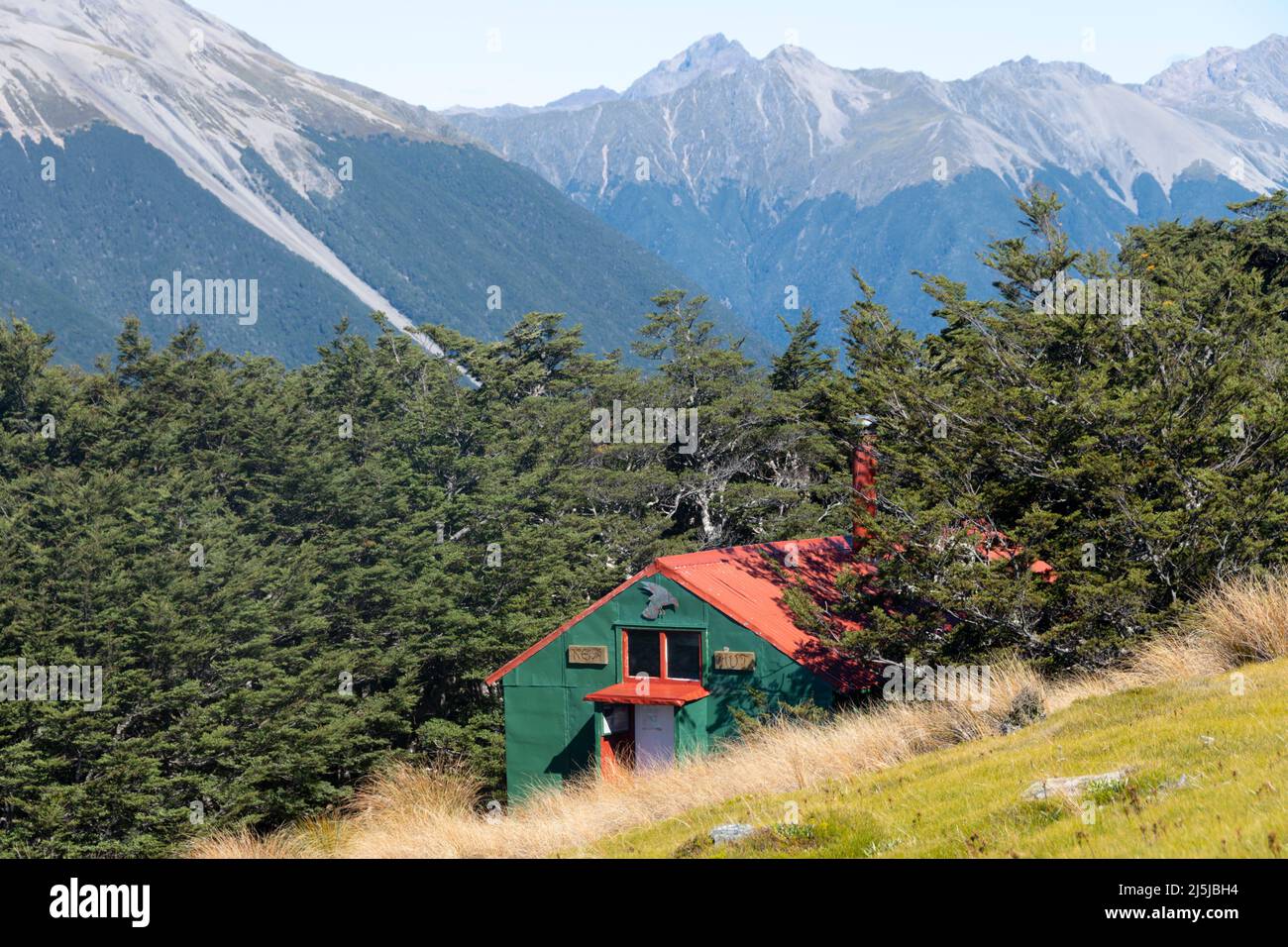 Kea Hut, owned by Nelson Ski Club, on Paddys Track, Mount Robert, Nelson Lakes National Park, South Island, New Zealand Stock Photo