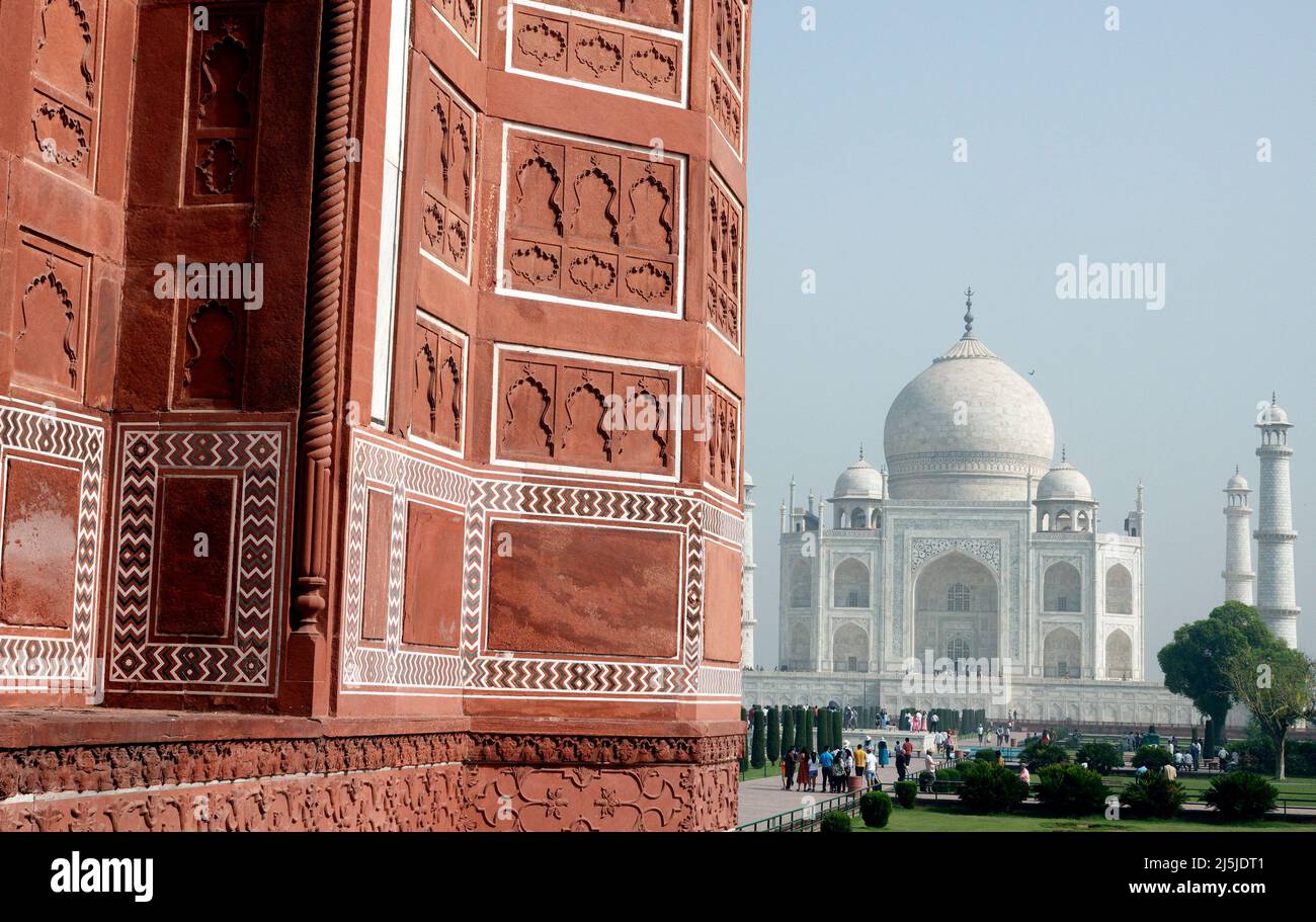 The Taj Mahal Monument of Love Stock Photo Alamy