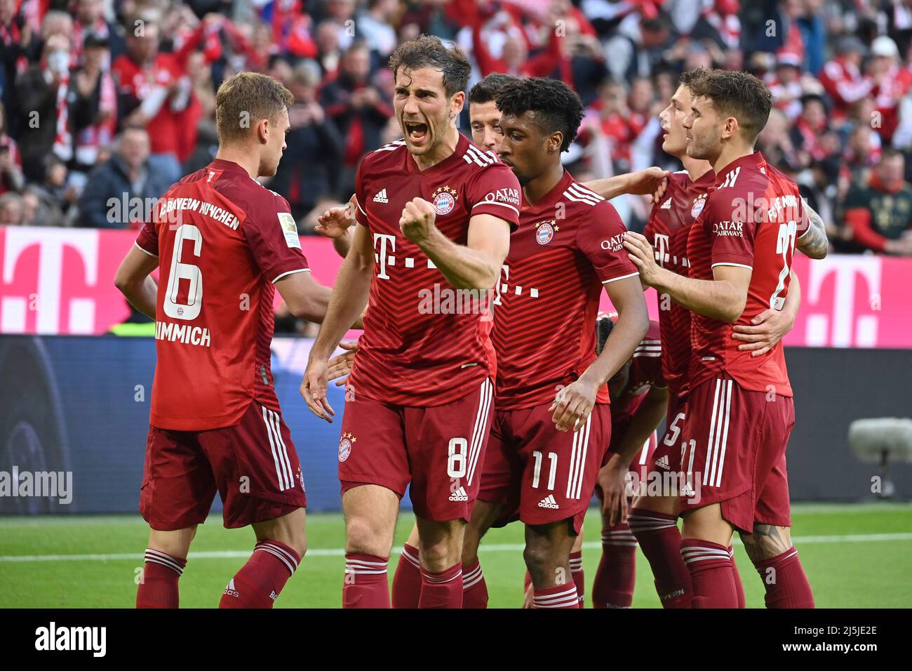 Munich, Deutschland. 23rd Apr, 2022. goaljubel -Leon GORETZKA (FC ...