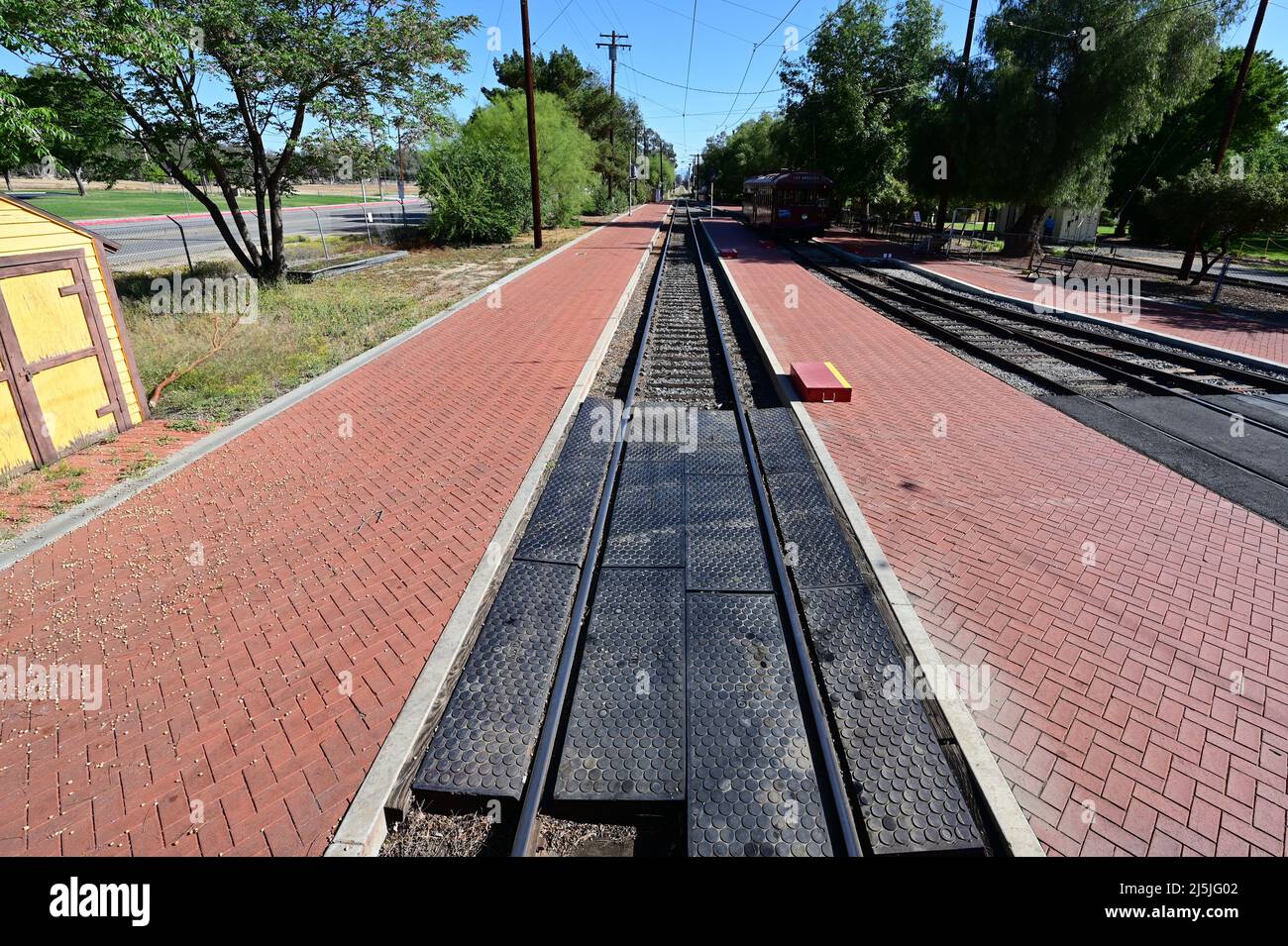 Active Train Tracks Near Me Railway Verge High Resolution Stock Photography And Images - Alamy