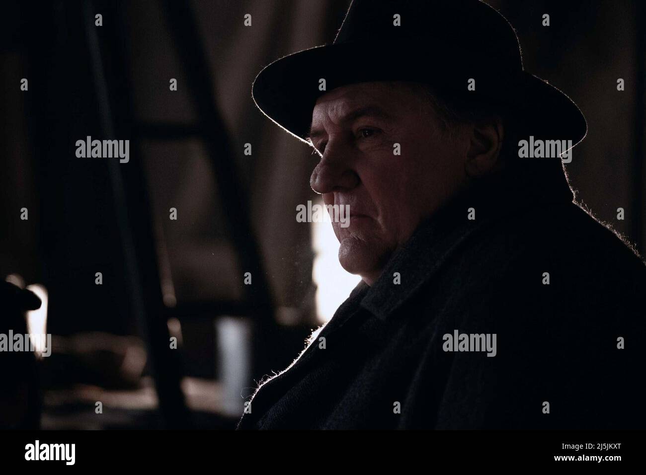 GERARD DEPARDIEU in MAIGRET (2022), directed by PATRICE LECONTE. Credit: F Comme Film / Scope Pictures / Album Stock Photo