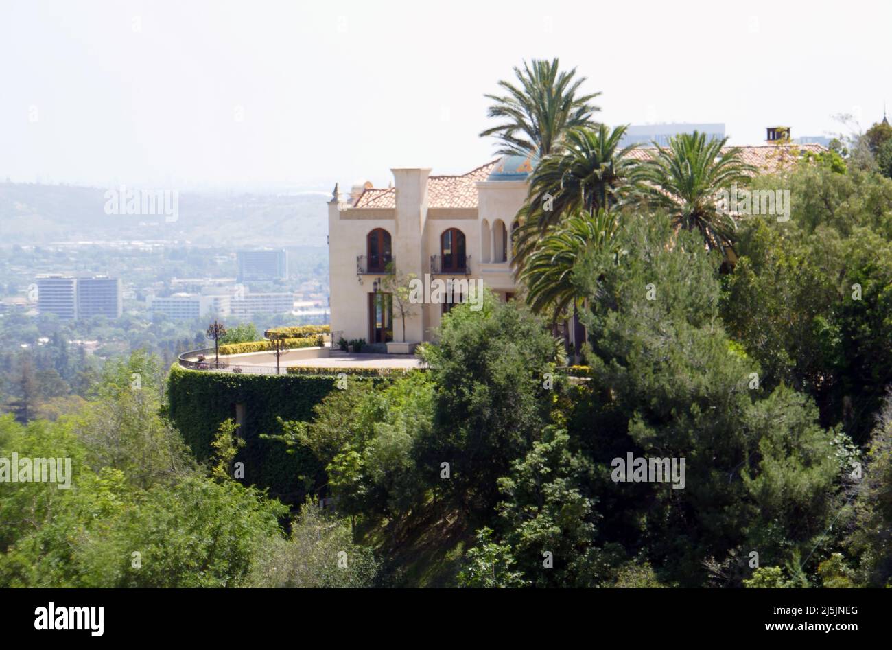 Beverly Hills, California, USA 17th April 2022 A general view of atmosphere of Former Sharon Tate House where Manson Family Murders occurred previously at 10050 Cielo Drive, now 10066 Cielo Drive on April 17, 2022 in Beverly Hills, California, USA. Photo by Barry King/Alamy Stock Photo Stock Photo
