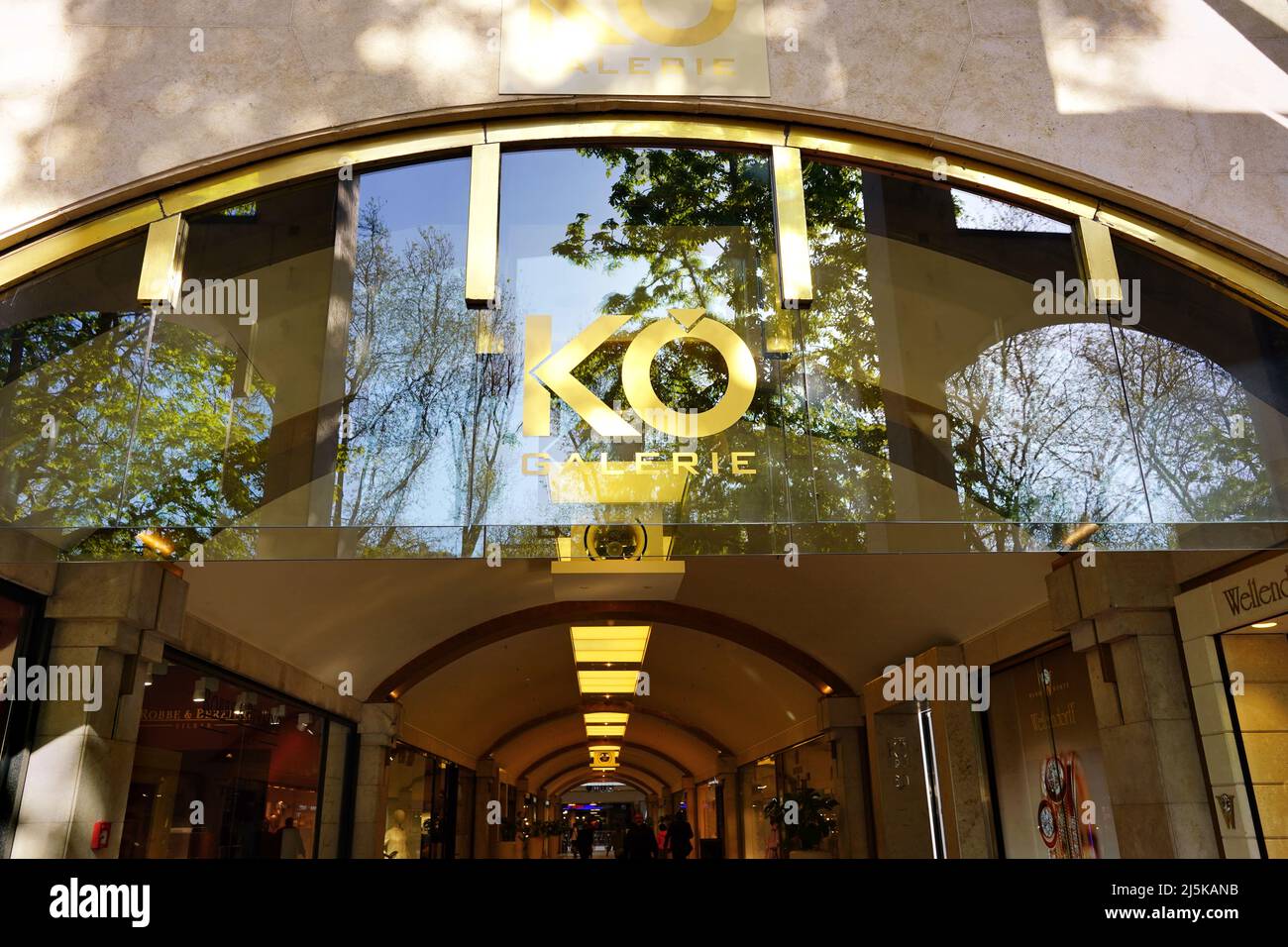 Entrance of the shopping mall "Kö-Galerie" on the upscale shopping  boulevard Königsallee in Düsseldorf Stock Photo - Alamy