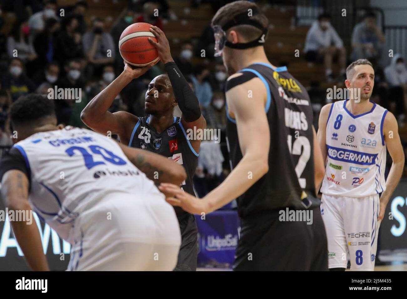 PalaRadi, Cremona, Italy, April 24, 2022, David Cournhooh (Vanoli