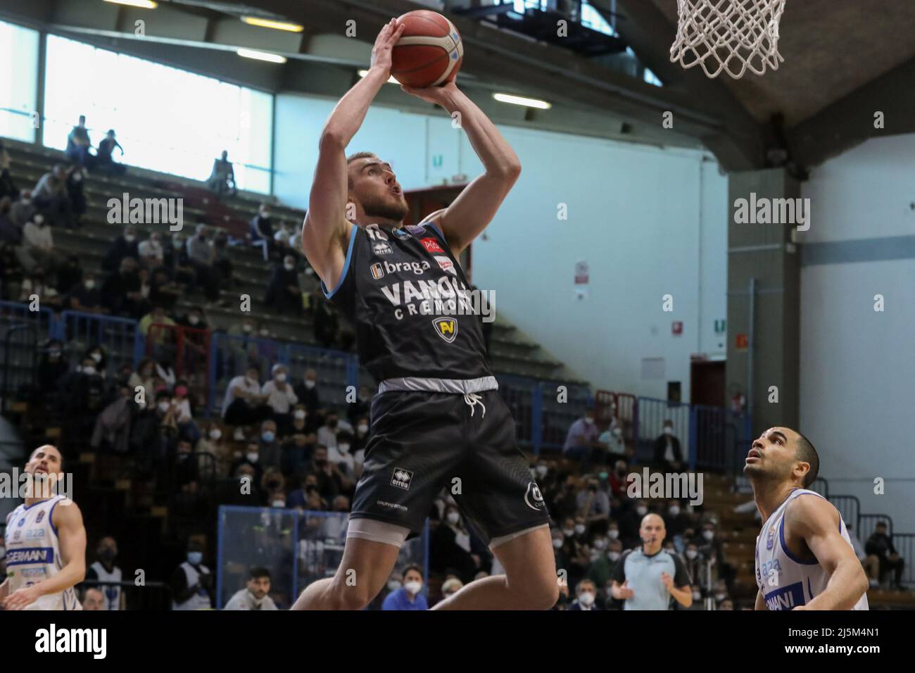 PalaRadi, Cremona, Italy, April 24, 2022, Tres Tinkle (Vanoli Cremona