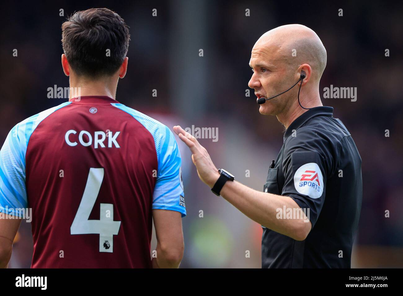 English referee jack taylor hi-res stock photography and images - Alamy