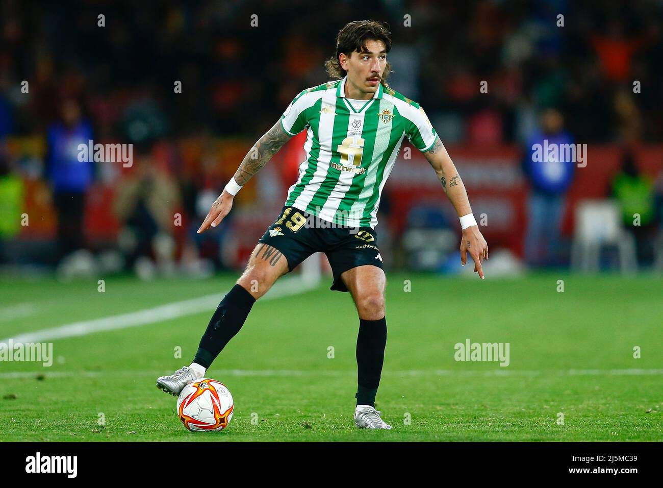 Hector Bellerin of Real Betis during the Copa del Rey match between Real  Betis and Valencia CF played at La Cartuja Stadium on April 23, 2022 in  Sevilla, Spain. (Photo by Antonio