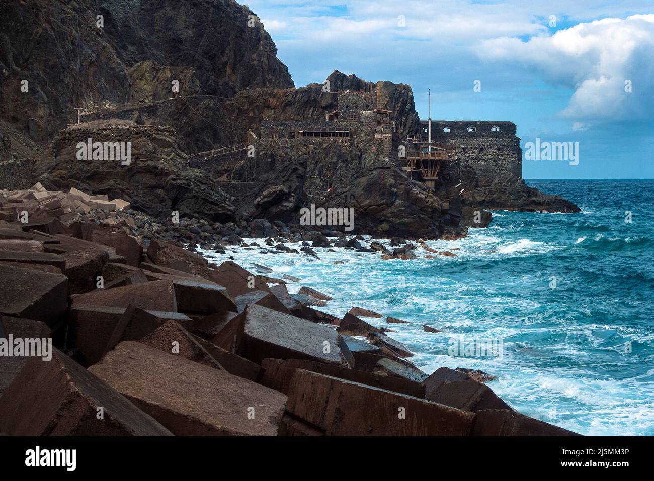 Playa de Vallehermoso, La Gomera, Canary Islands: panoramic image of the Castillo del Mar Stock Photo