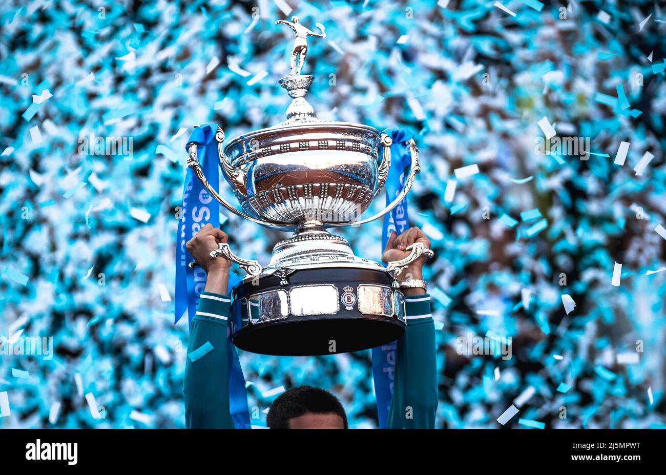 Barcelona, Spain. 24th Apr, 2022. Confetti rains down as Carlos ALCARAZ (ESP) hoists the trophy after winning the final of the 'Barcelona Open Banc Sabadell 2022' tennis tournament against Pablo Carreno Busta (ESP). Alcaraz wins 6:3, 6:2 Credit: Matthias Oesterle/Alamy Live News Stock Photo