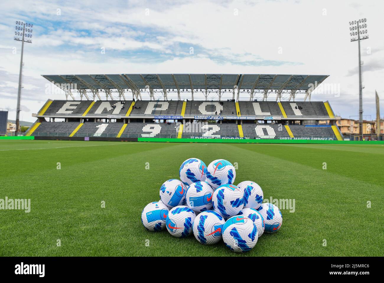 Napoli stadium outside hi-res stock photography and images - Alamy