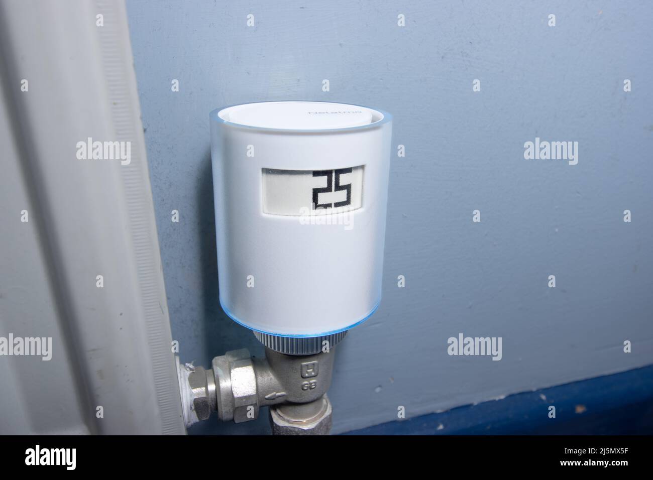 A smart radiator valve showing the current tempreture Stock Photo