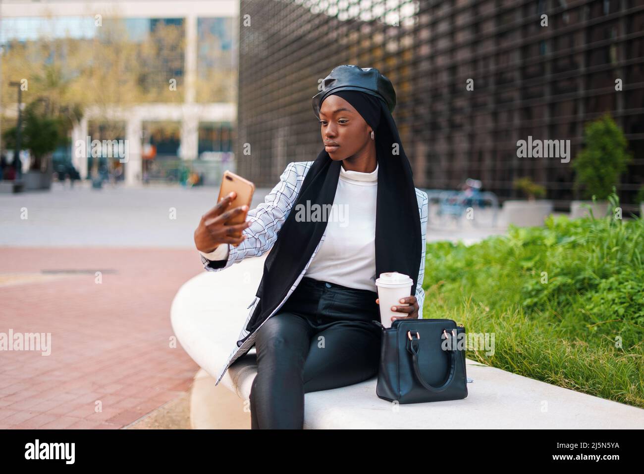 Black woman taking selfie hi-res stock photography and images - Alamy