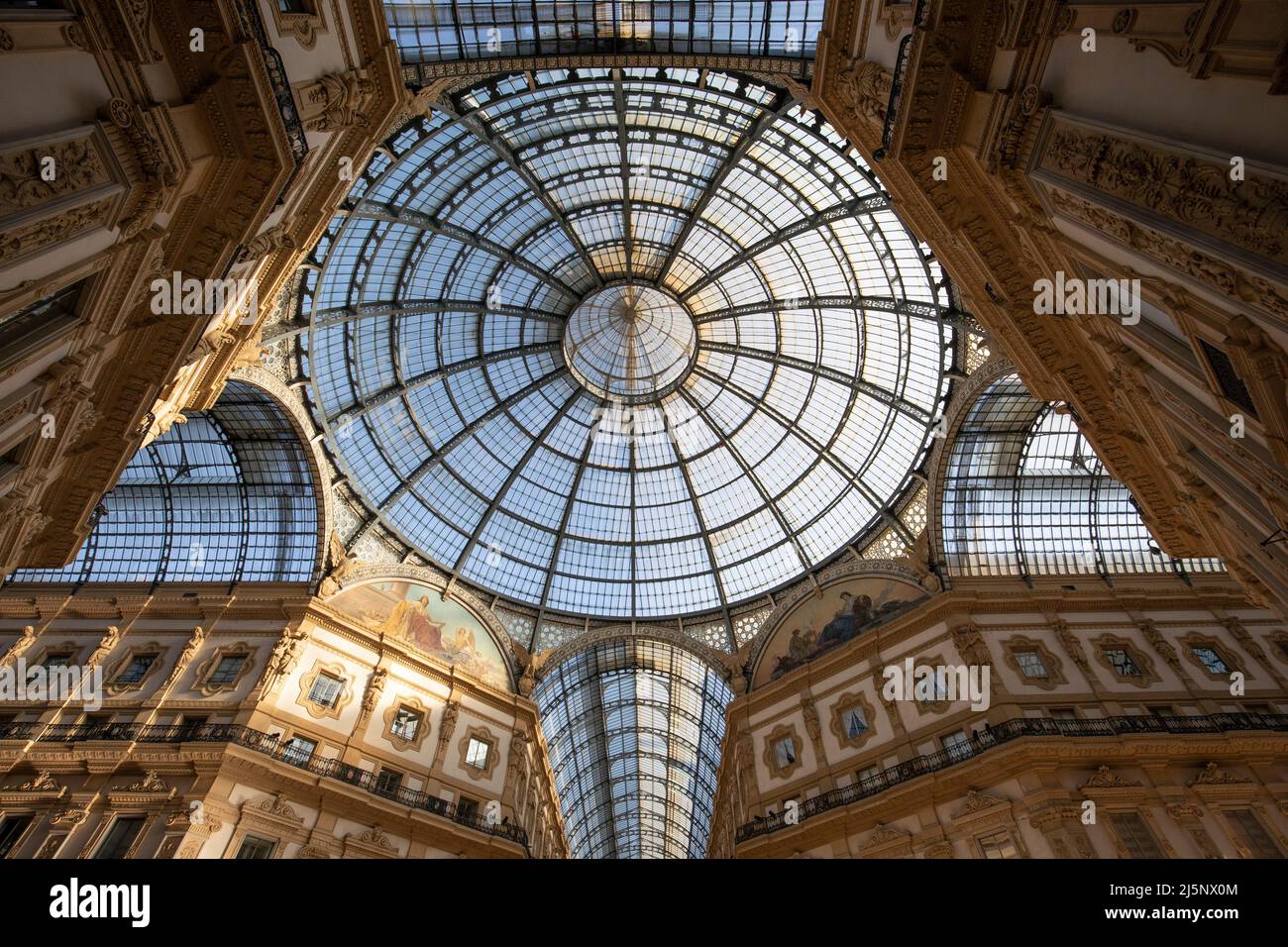 Galleria vittorioEmmanuelle II MIlano - Stock Image