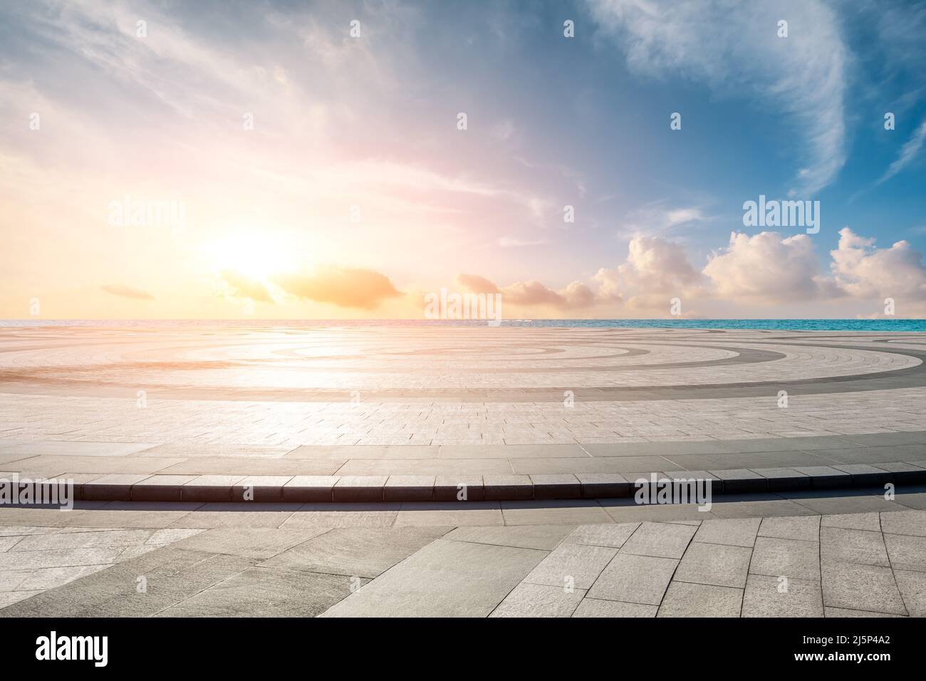 Square lake hi-res stock photography and images - Alamy