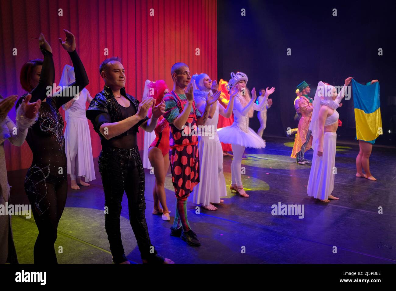 Gran Teatro GEOX, Padova, Italy, April 24, 2022, the actors greet the  audience with the flag of Ukraine during Circus-Theatre Elysium in Alice In  Wo Stock Photo - Alamy
