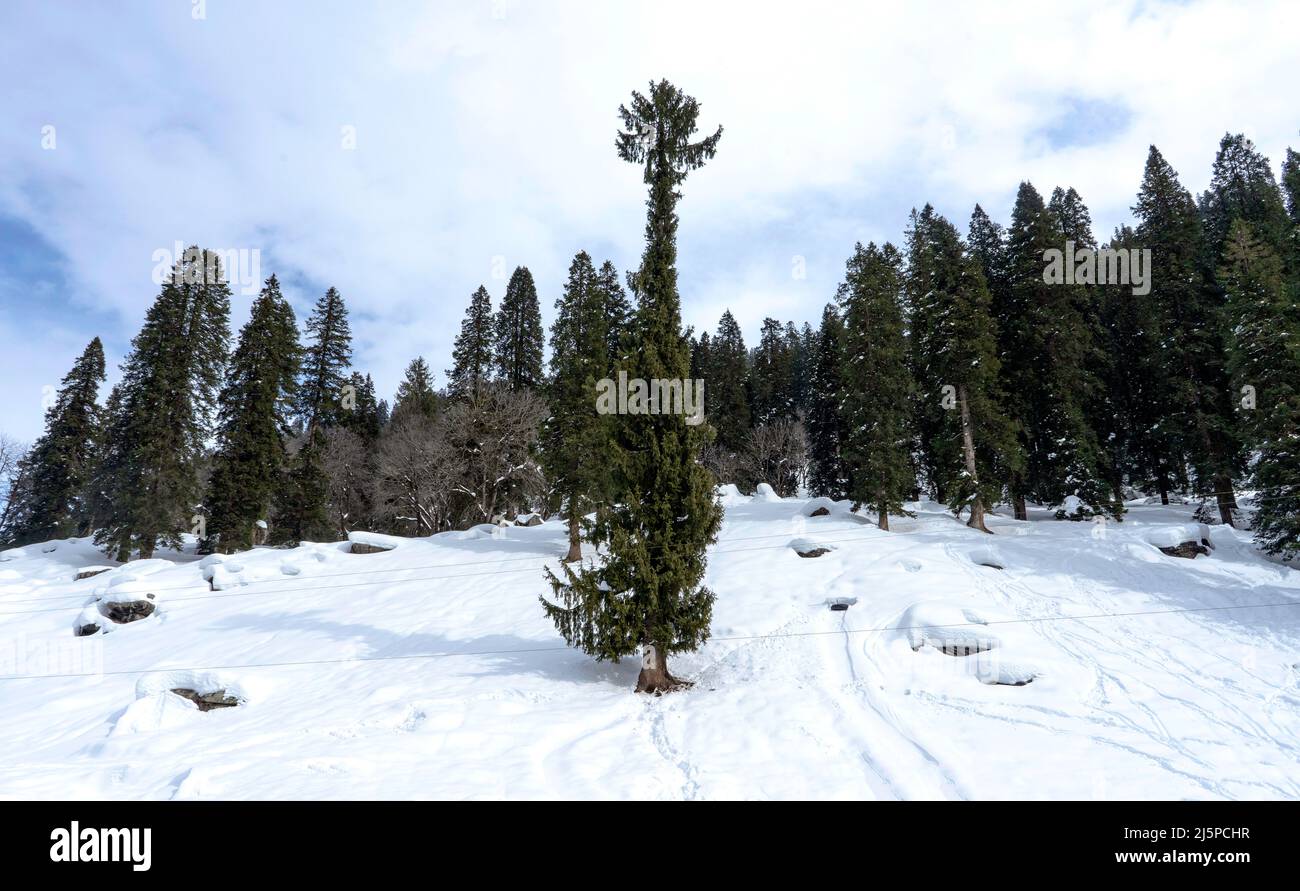 Rohtang Pass is located in Himachal Pradesh, and this road is a gateway to Lahaul Spiti, Pangi, and Leh valley. 18-02-2022 himachal, india Stock Photo