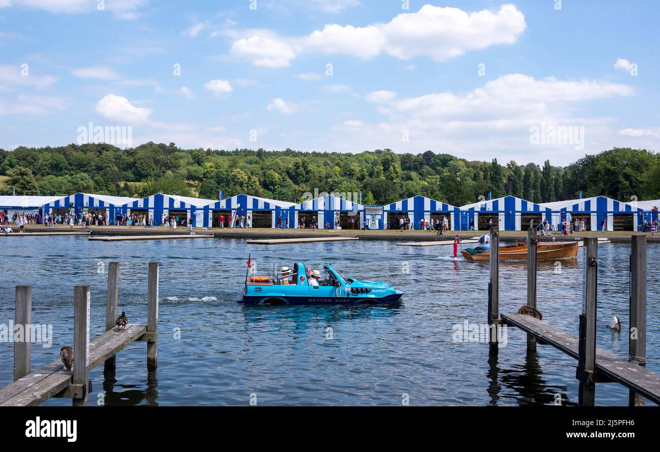 Amphibious car hi-res stock photography and images - Alamy