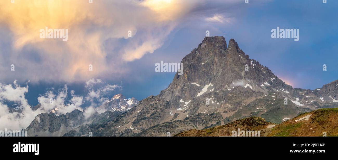 Lights over Midi d'Ossau peaks, Hautes Pyrenees, France Stock Photo