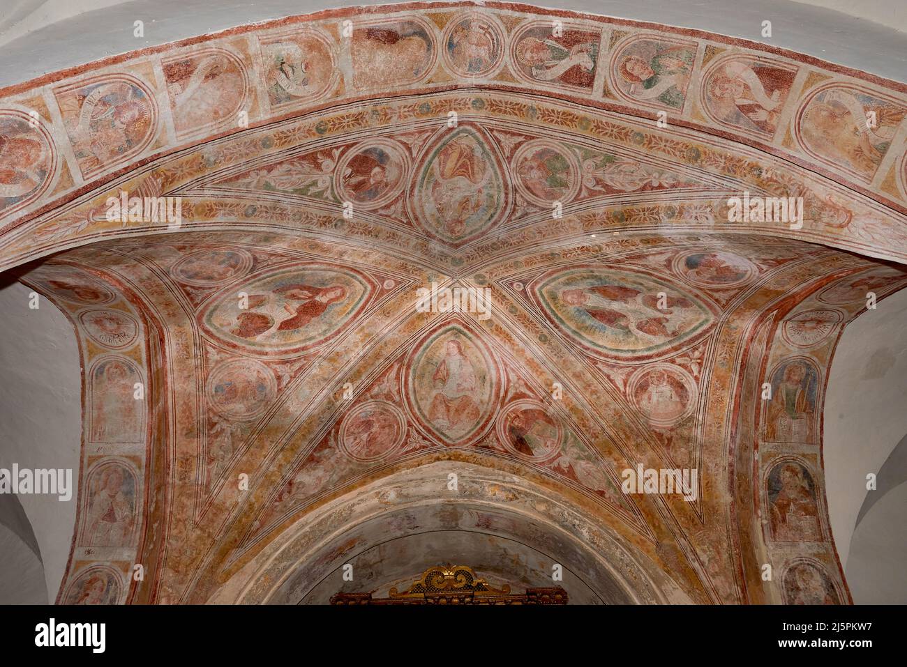 affreschi di pittore bresciano del XVI secolo - Polpenazze (Bs),Italia, chiesa di S.Pietro in Lucone Stock Photo