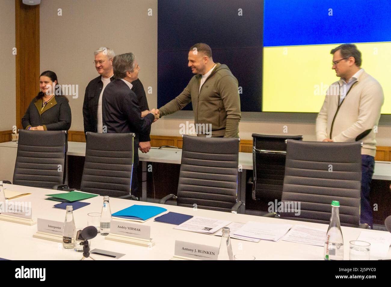 Kyiv, Ukraine. 24th Apr, 2022. U.S. Secretary of State Tony Blinken, center, shakes hands with Head of the Office of the President of Ukraine Andriy Yermak, right, before the start of a face-to-face meeting hosted by Ukrainian President Volodymyr Zelenskyy, April 24, 2022 in Kyiv, Ukraine. Austin and Blinken are the highest ranking U.S. officials to visit Kyiv since the Russian invasion. Credit: U.S. State Department/U.S. State Department/Alamy Live News Stock Photo