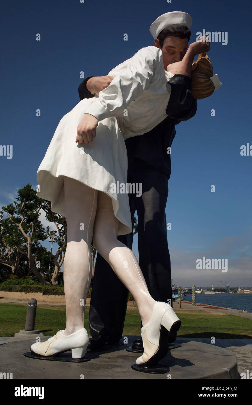 Embracing peace sculpture by Seward Johnson in San Diego Navy Pier