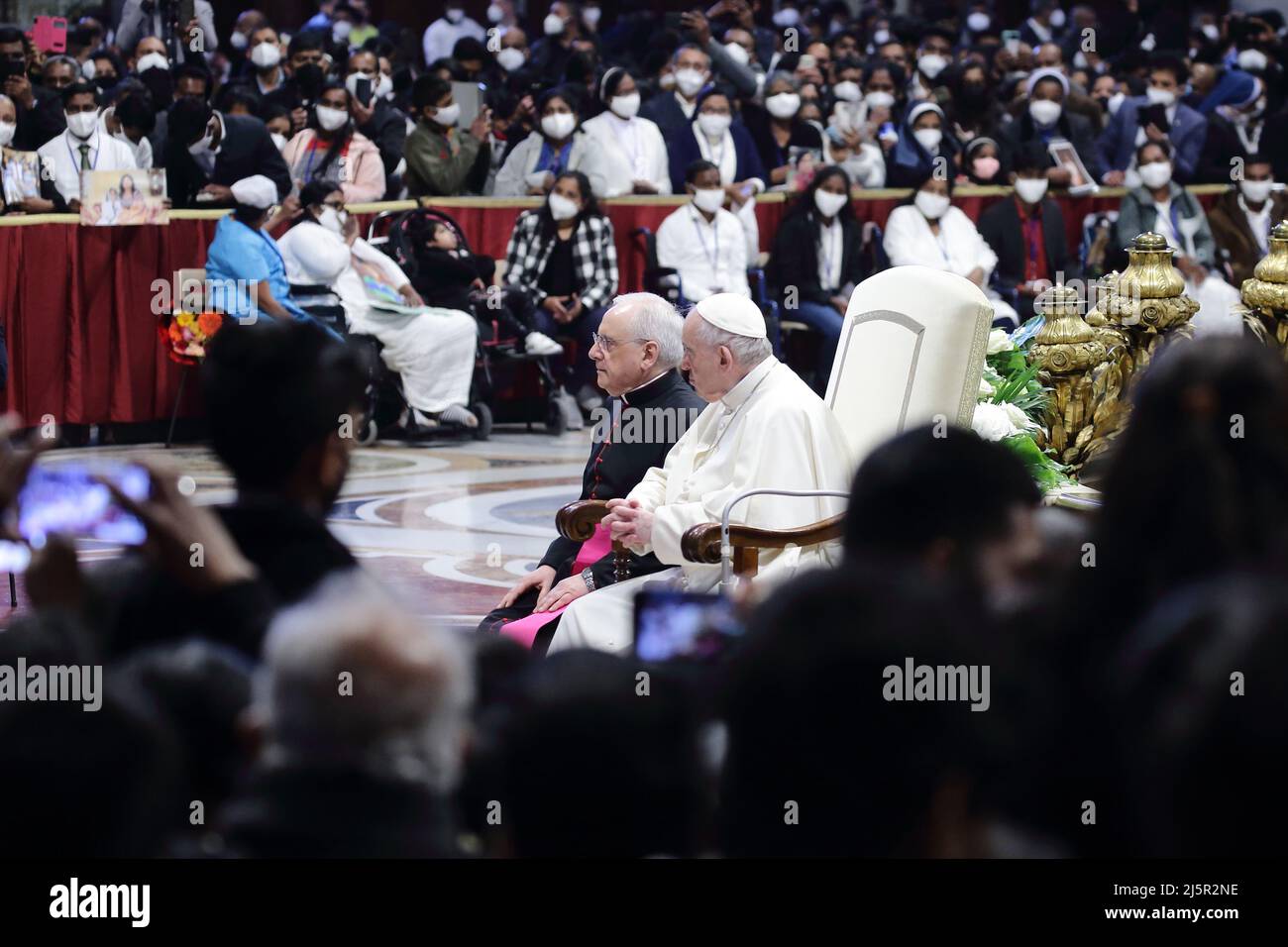 Vatican City, Vatican, April 25, 2022 - POPE FRANCIS meets the Sri