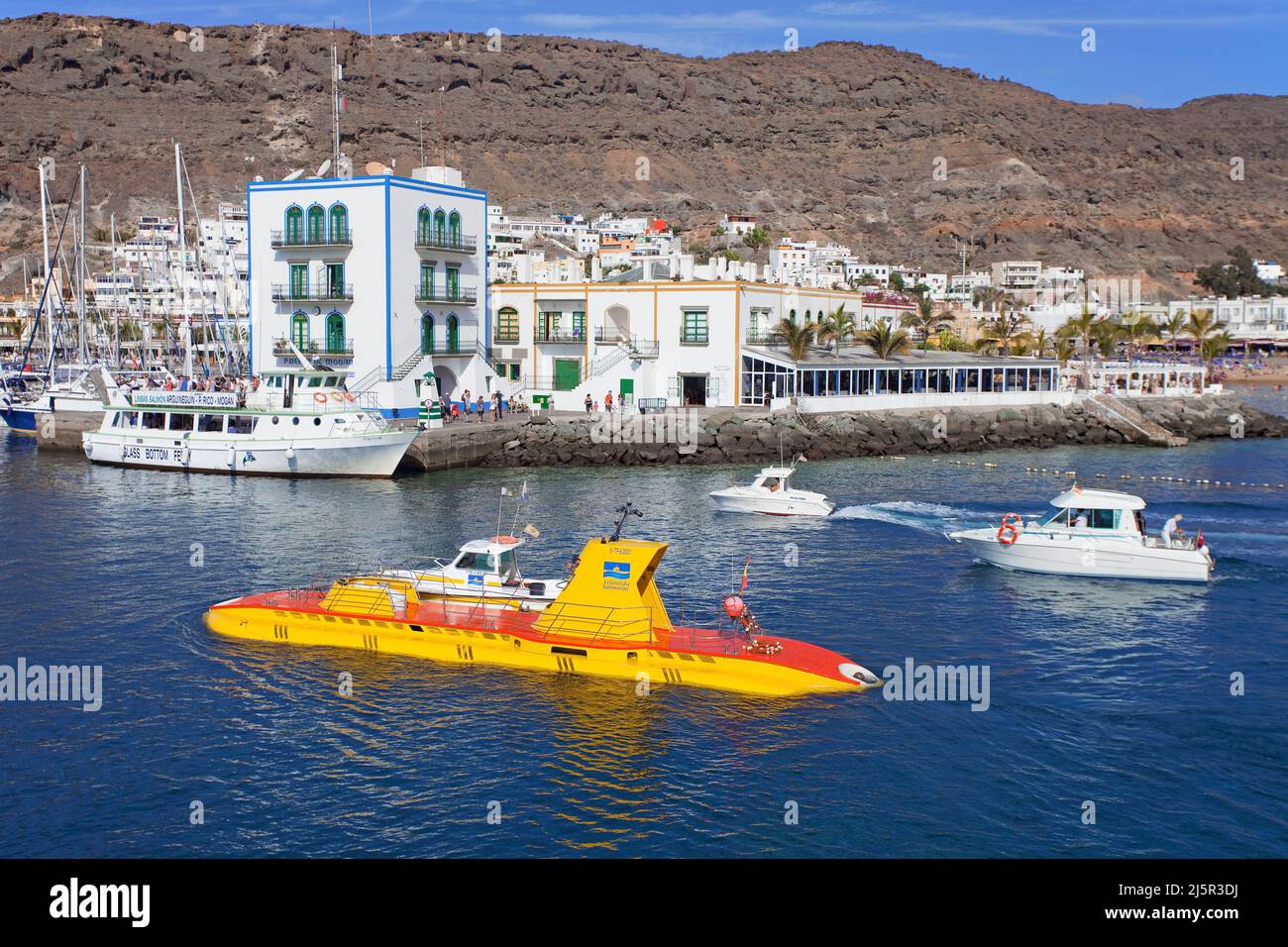 Yellow submarin, submarin for tourists undersea excursions, harbour of Puerto de Mogan, Gran Canaria, Canary islands, Spain, Europe, Atlantic ocean Stock Photo