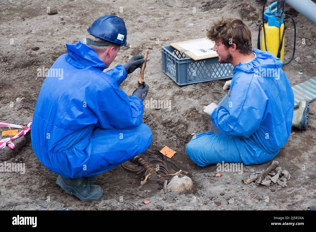 Netherlands, Arnhem, Archaeologists are looking in an area next to the Eusebius church in the center of town where new housing is planned. Archaeologi Stock Photo